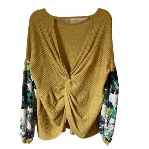 EUC Cherish Top. Size Large